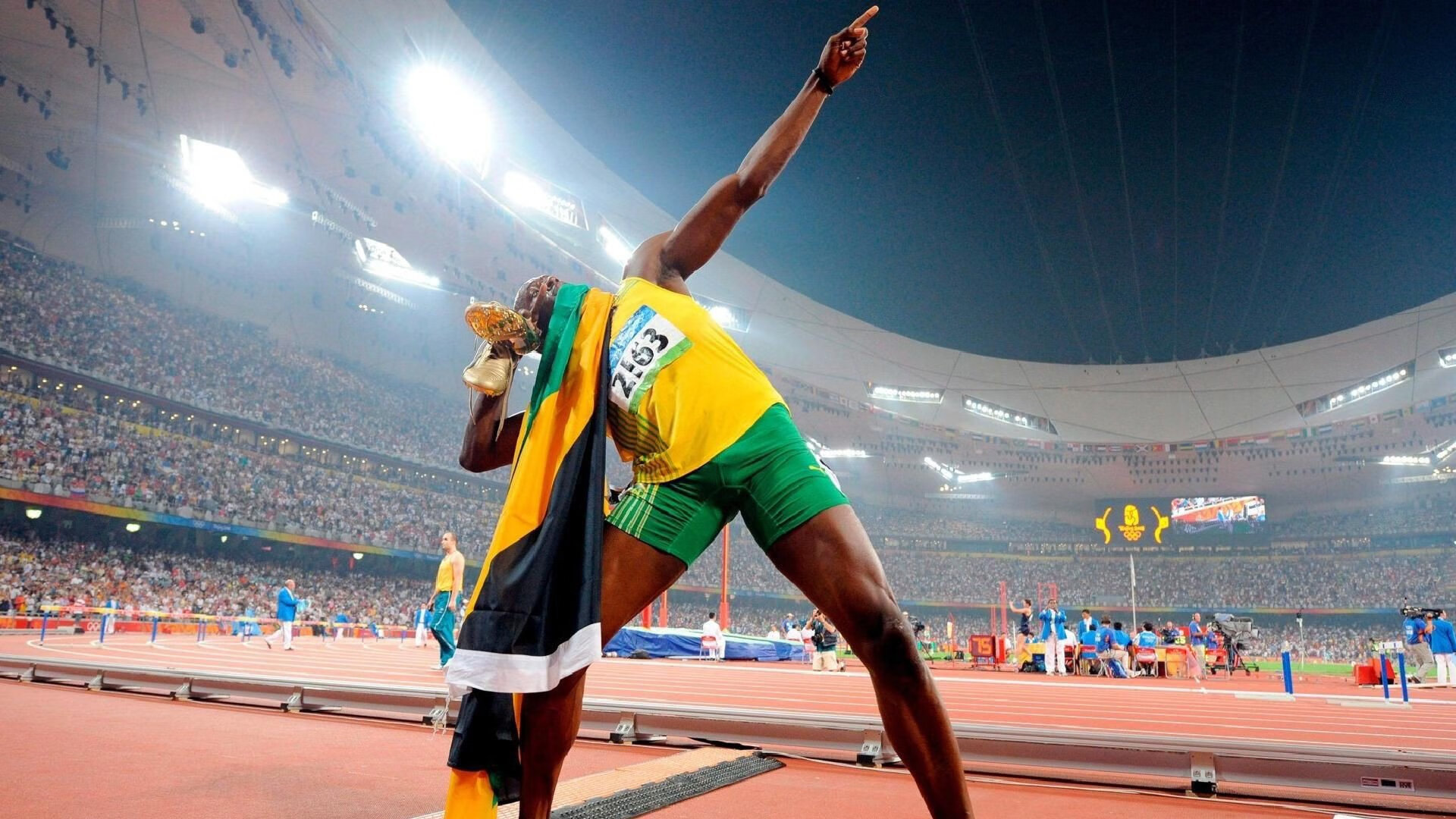 奥斯梅恩一锤定音，丹麦提前终结悬念瑞士