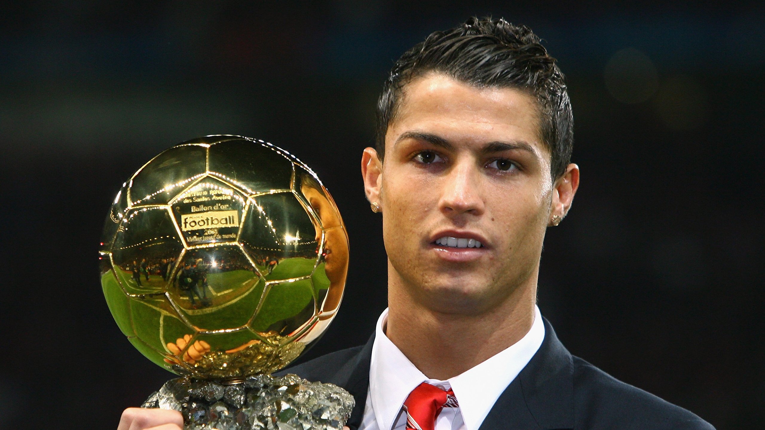 赛道上的非洲旋风，F1新赛季揭幕战，喀麦隆车手制霸安哥拉赛道