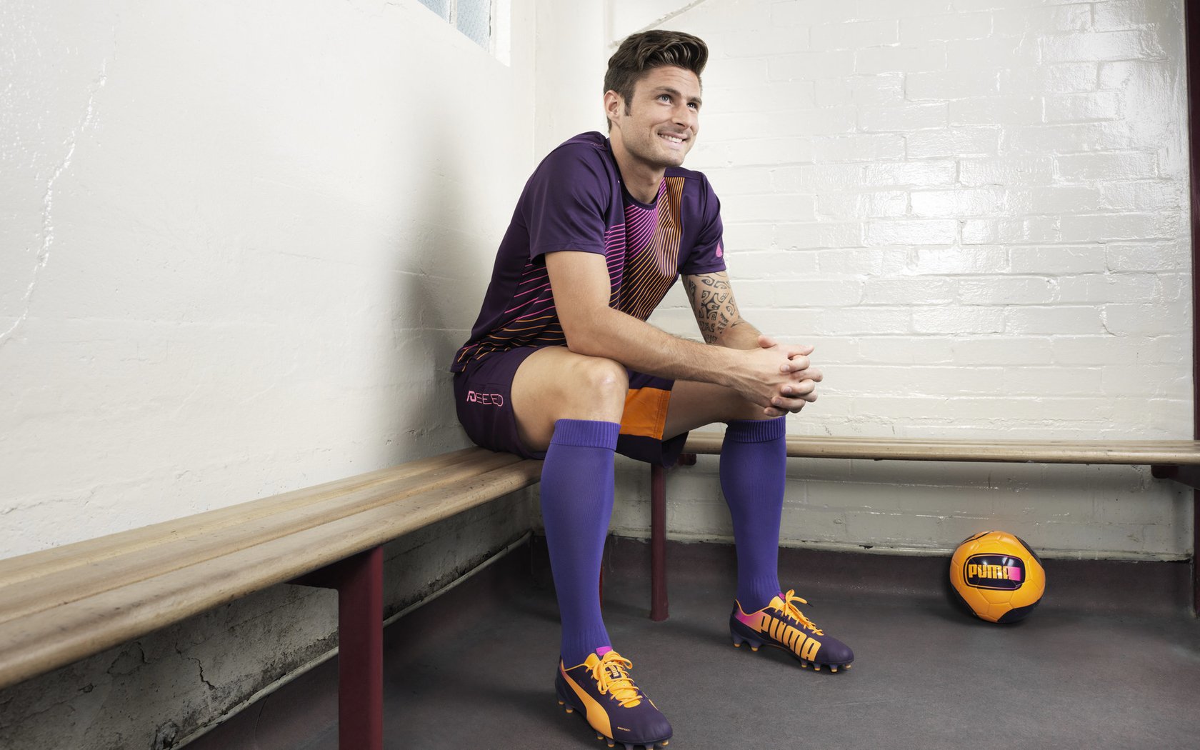 赛道上的雷霆,当莫兰特在F1揭幕战接管比赛