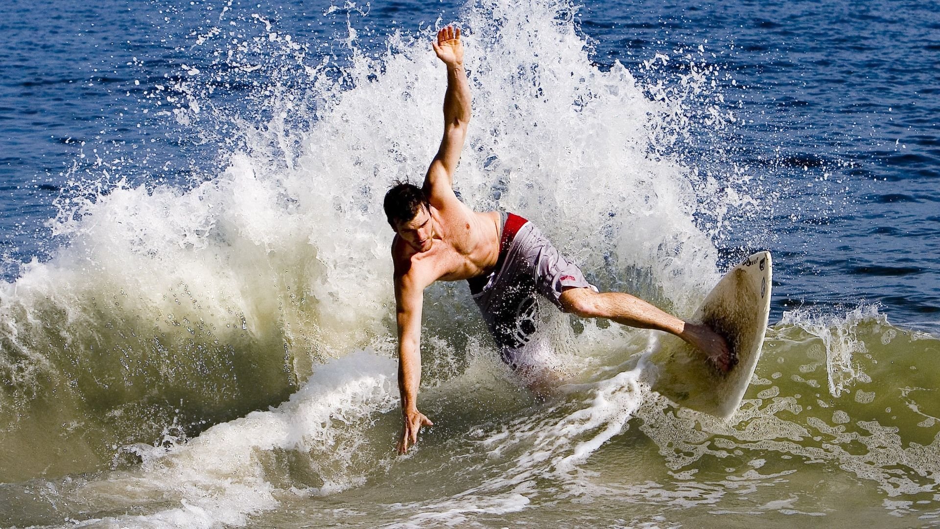 智利之夜的唯一主角，蒂亚戈如何以一己之力定义拜仁的传奇时刻